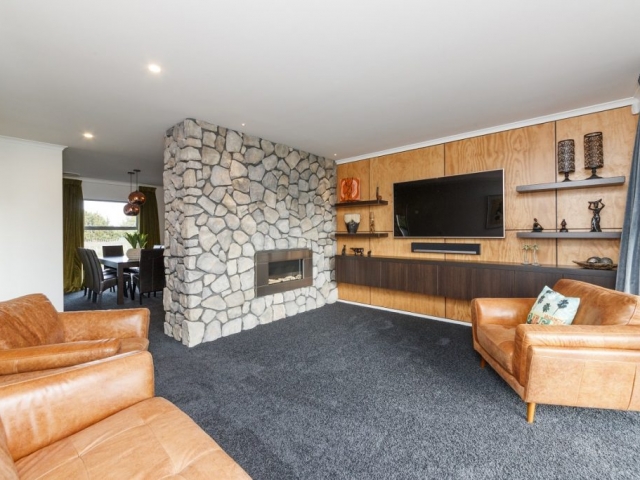 27 Roots Street 11 1 1 1
